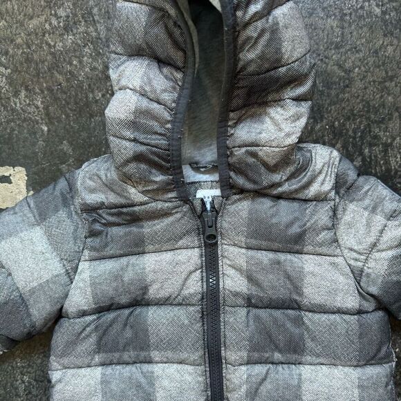 Baby Gap Zip Up Plaid Puffer Jacket Size 18-24 Months 100% Polyester Casual - Picture 2 of 7
